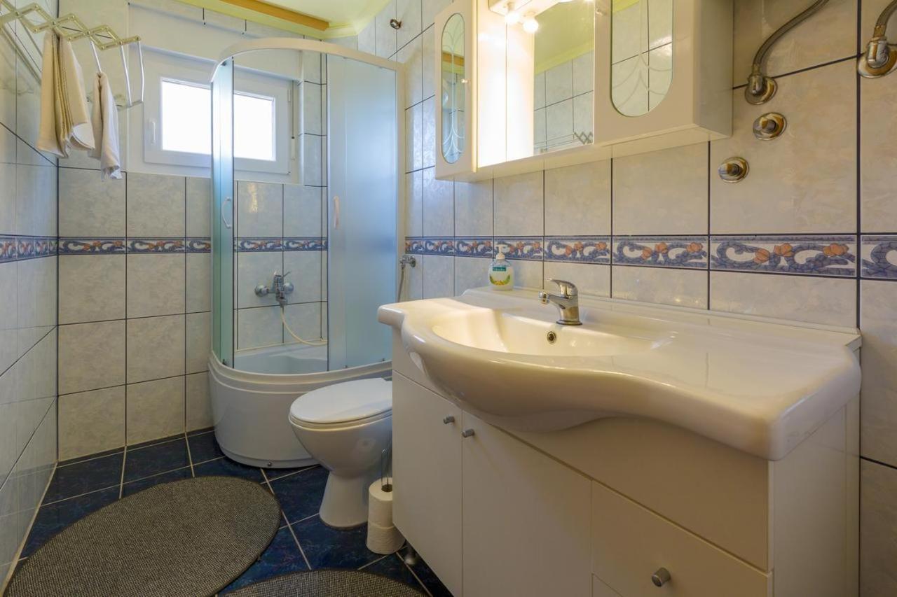 Mali Marino Selce Apartment Стая снимка